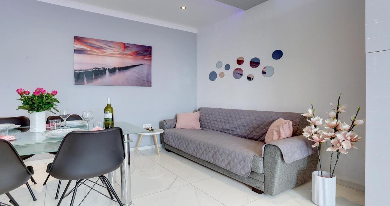 Adorable Apartment Ena คาชเตลา ภายนอก รูปภาพ