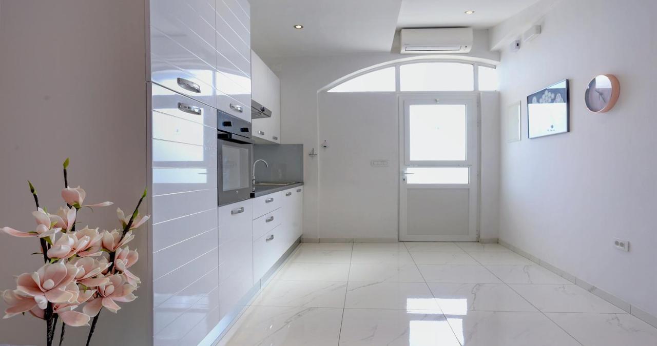 Adorable Apartment Ena คาชเตลา ภายนอก รูปภาพ
