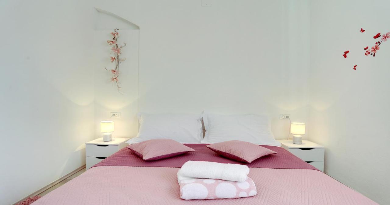 Adorable Apartment Ena คาชเตลา ภายนอก รูปภาพ