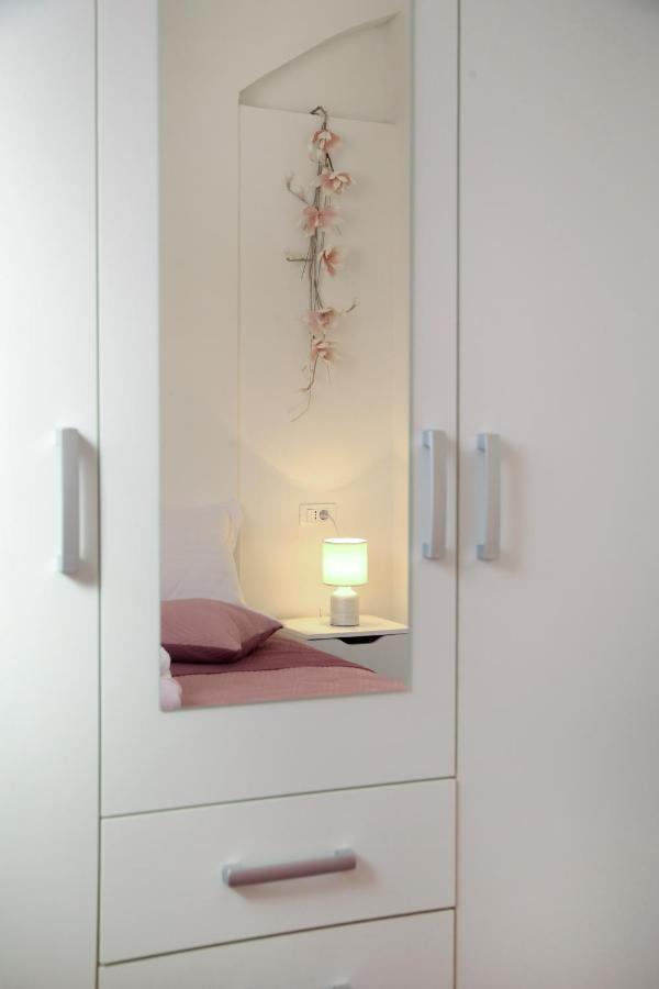 Adorable Apartment Ena คาชเตลา ภายนอก รูปภาพ